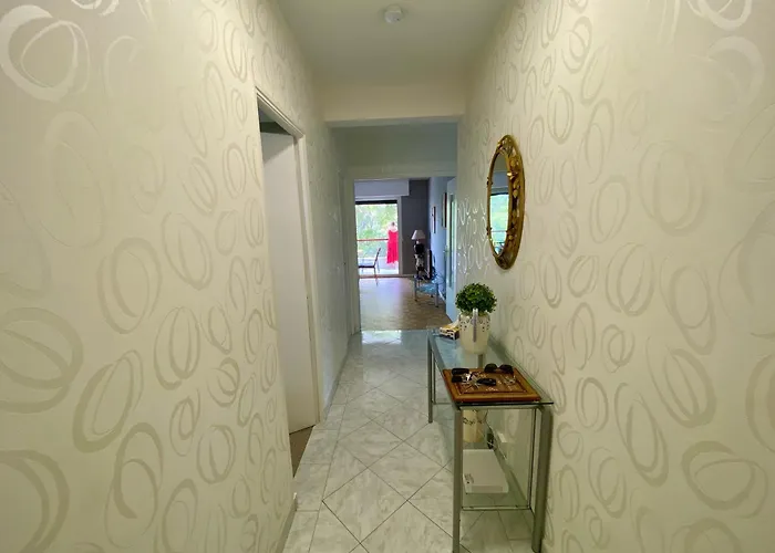 West Pretty One Bedroom 公寓 *
